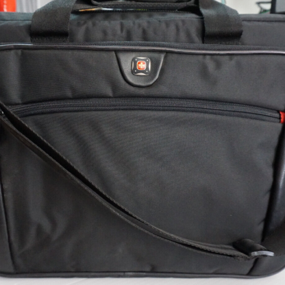 WANGER Classic Slim Laptop Briefcase 16” Black